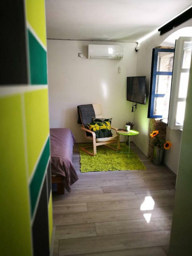 Cres Art Studio Lime Apartment Exteriér fotografie